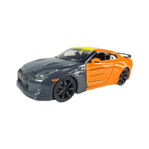 <ul> <li>NARUTO NISSAN GT-R</li> <li><span class="OYPEnA text-decoration-none text-strikethrough-none">Marca: JADA</span></li> <li><span class="OYPEnA text-decoration-none text-strikethrough-none">colección a escala 1/24</span></li> <li><span class="OYPEnA text-decoration-none text-strikethrough-none">Son 6 referencias diferentes</span></li> <li><span class="OYPEnA text-decoration-none text-strikethrough-none">MateriaL: METAL CON ACCESORIOS EN GOMA Y PLÁSTICO</span></li> <li><span class="OYPEnA text-decoration-none text-strikethrough-none">Alto nivel de detalle</span></li> <li><span class="OYPEnA text-decoration-none text-strikethrough-none">CADA REFERENCIA CONTIENE UNA FIGURA</span></li> </ul>