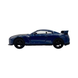 ¡Descubre la emocionante colección de autos coleccionables inspirados en la famosa película "Rápido y Furioso"! #31 BRIAN'S NISSAN GT-R (R35) - RÁPIDOS & FURIOSOS III. Esta serie a escala captura la esencia y la adrenalina de las películas, presentando una amplia gama de vehículos icónicos que han dejado su huella.