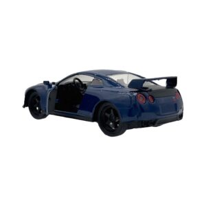 ¡Descubre la emocionante colección de autos coleccionables inspirados en la famosa película "Rápido y Furioso"! #31 BRIAN'S NISSAN GT-R (R35) - RÁPIDOS & FURIOSOS III. Esta serie a escala captura la esencia y la adrenalina de las películas, presentando una amplia gama de vehículos icónicos que han dejado su huella.